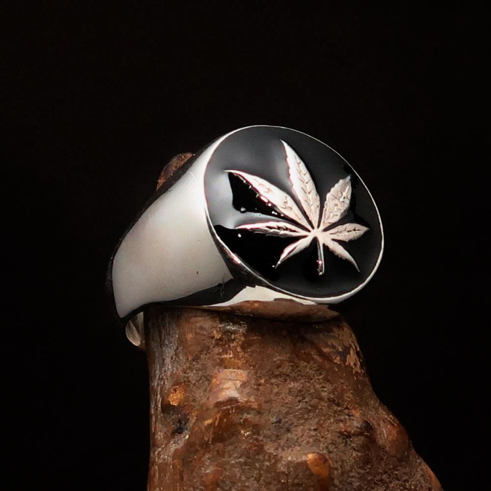 Sterling Silver Men's Ring black Marihuana Cannabis Leaf