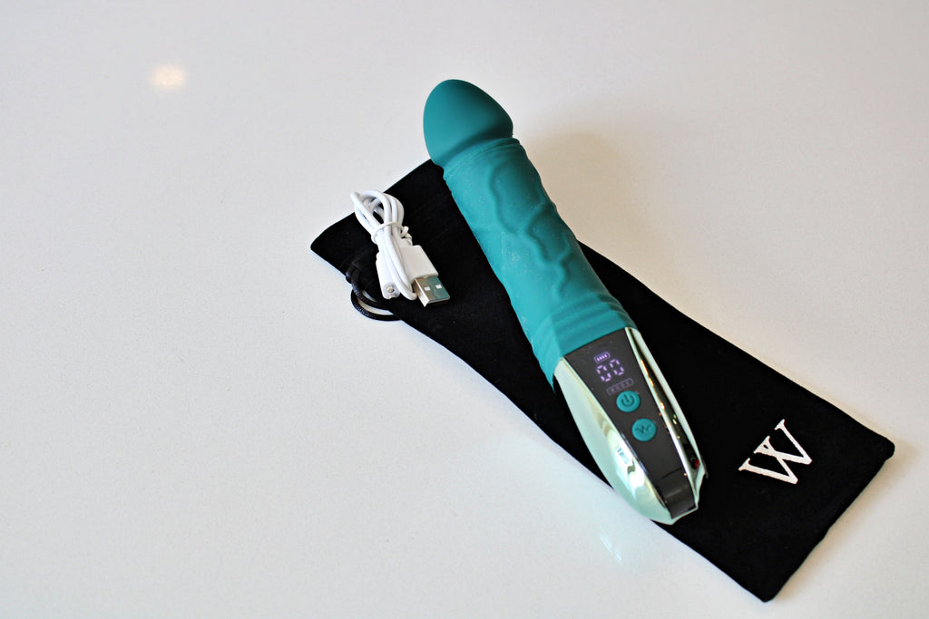 Vibrating Dildo - Best Dildo Vibrator Lady Justice | V For Vibes