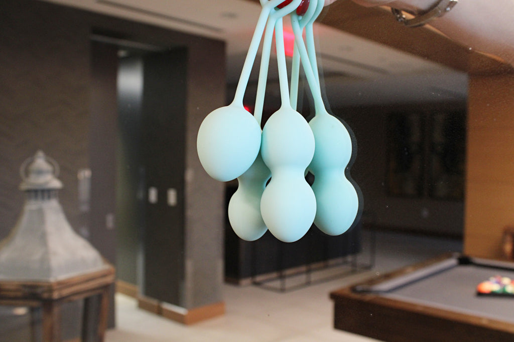 Kegel Balls & Ben Wa Balls | V FOR VIBES