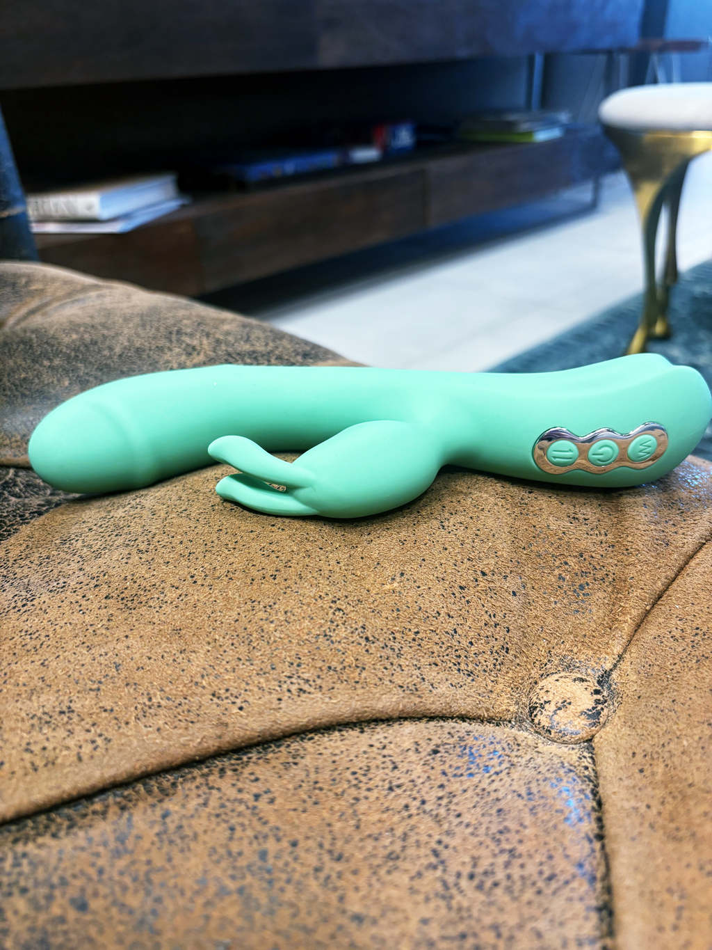 Rotating Rabbit Vibe​ | V FOR VIBES